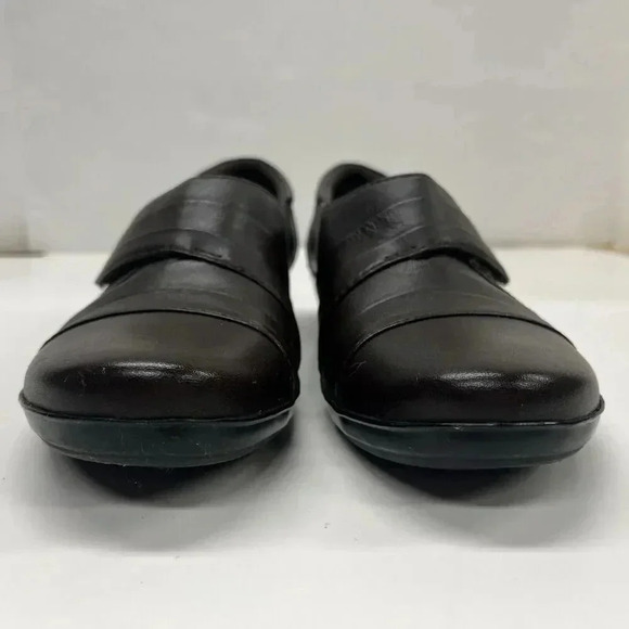 Clarks Women’s Everlay Tara Leather 7.5M Slip on Low Heel Shoes Brown - Picture 6 of 13